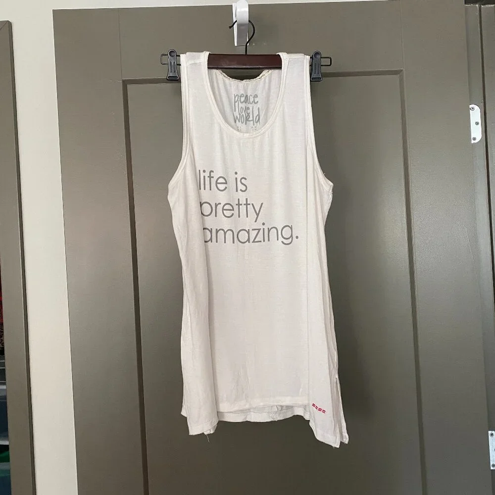 Peace Love World Life Is Pretty Amazing Tank - Picture 1 of 3